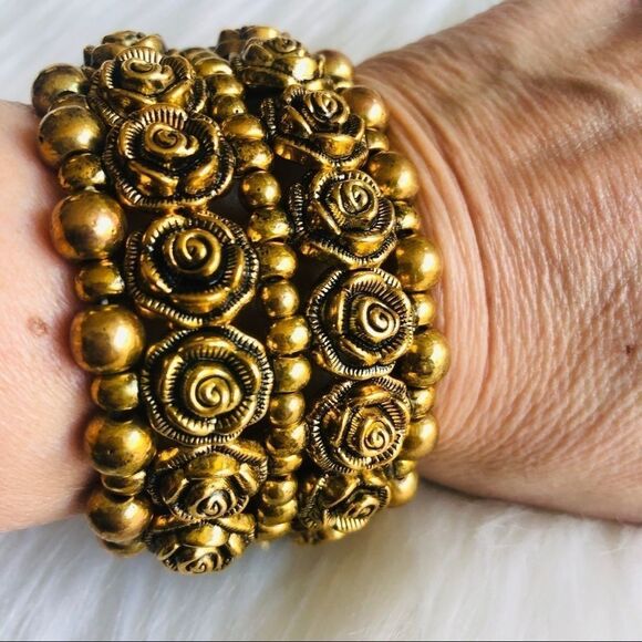 Gorgeous GoldTone Wide Stretch Beaded Bracelet - Picture 1 of 6